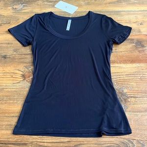 Fabletics t-shirt